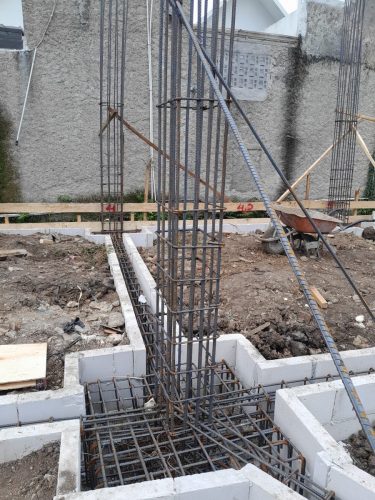 Pekerjaan Kolom Lantai 1